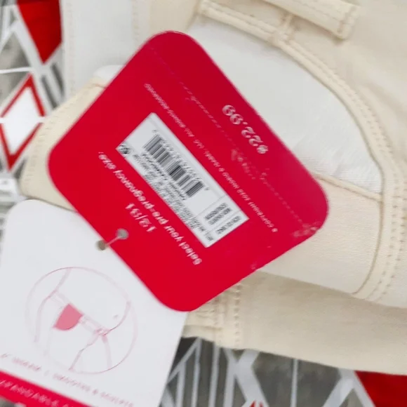 Isabel Maternity Midi Shorts With Expandable Side Panels Cream Sz 12/31 - Picture 6 of 8